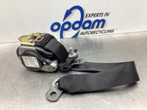 Gebruikte Veiligheidsgordel rechts-achter Mercedes A (W169) 2.0 A-180 CDI 16V 3-Drs. Prijs € 64,00 Margeregeling aangeboden door Gebr Opdam B.V.