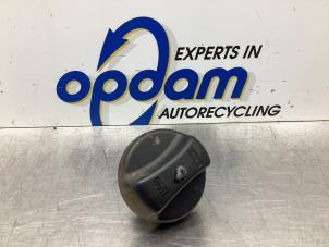 Gebruikte Tankdop BMW 3 serie (E46/4) 316i Prijs € 21,00 Margeregeling aangeboden door Gebr Opdam B.V.