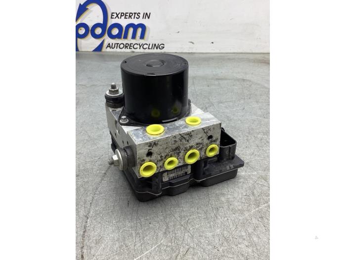 Gebruikte ABS Pomp Volkswagen Polo V (6R) 1.2 12V Prijs € 64,00 Margeregeling aangeboden door Gebr Opdam B.V.