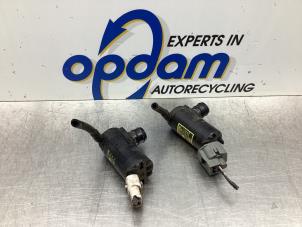 Gebruikte Ruitensproeierpomp voor Chevrolet Spark (M300) 1.0 16V Bifuel Prijs € 34,00 Margeregeling aangeboden door Gebr Opdam B.V.