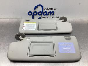 Gebruikte Zonneklep Chevrolet Spark (M300) 1.0 16V Bifuel Prijs € 26,00 Margeregeling aangeboden door Gebr Opdam B.V.