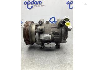 Gebruikte Aircopomp Renault Clio III (BR/CR) 1.5 dCi FAP Prijs € 76,00 Margeregeling aangeboden door Gebr Opdam B.V.