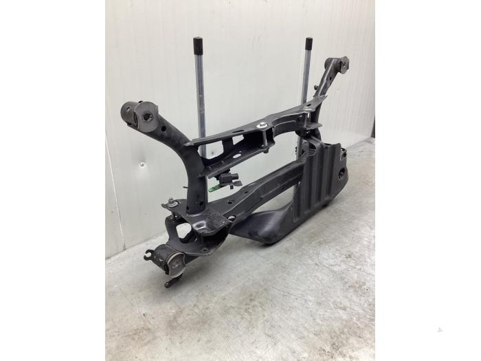 Subframe van een Volkswagen Tiguan (AD1) 1.5 TSI 16V Evo BlueMotion Technology 2021