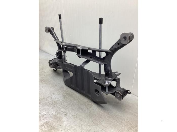Subframe van een Volkswagen Tiguan (AD1) 1.5 TSI 16V Evo BlueMotion Technology 2021
