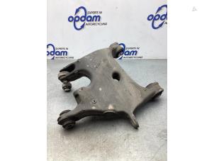 Gebruikte Draagarm rechts-achter BMW 5 serie Touring (F11) 520d 16V Prijs € 128,00 Margeregeling aangeboden door Gebr Opdam B.V.