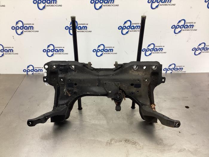 Gebruikte Subframe Ford Transit Connect 1.8 TDdi LWB Euro 4 Prijs € 76,00 Margeregeling aangeboden door Gebr Opdam B.V.