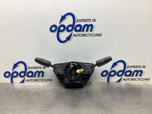 Gebruikte Combischakelaar Stuurkolom Opel Corsa D 1.2 16V Prijs € 30,00 Margeregeling aangeboden door Gebr Opdam B.V.
