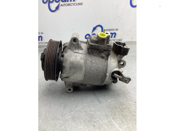 Gebruikte Aircopomp Audi A3 (8L1) 1.6 Prijs € 34,00 Margeregeling aangeboden door Gebr Opdam B.V.