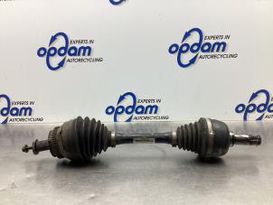 Gebruikte Cardanas links-voor (VWA) Volvo V70 (SW) 2.4 D5 20V Prijs € 64,00 Margeregeling aangeboden door Gebr Opdam B.V.