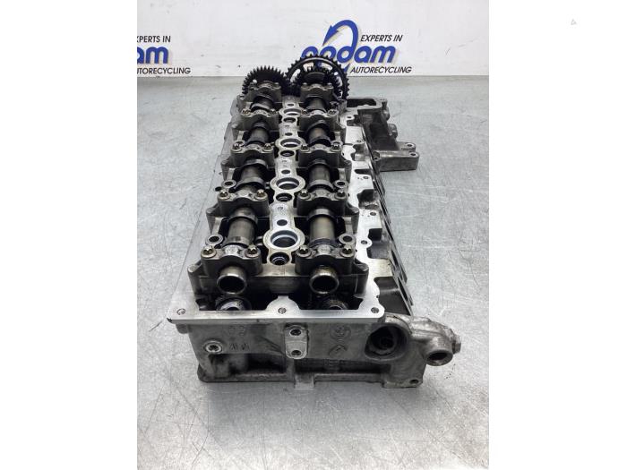 Cilinderkop van een BMW 5 serie Touring (F11) 520d 16V 2015