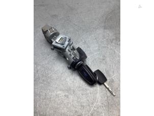 Gebruikte Sleutel + Contactslot Ford Focus 3 Wagon 1.0 Ti-VCT EcoBoost 12V 100 Prijs € 60,00 Margeregeling aangeboden door Gebr Opdam B.V.