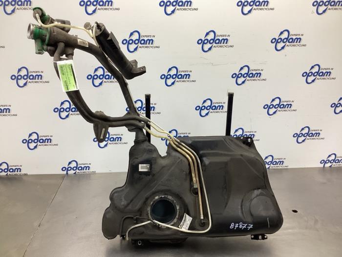 Tank van een Audi A1 Sportback (8XA/8XF) 1.0 TFSI Ultra 12V 2016