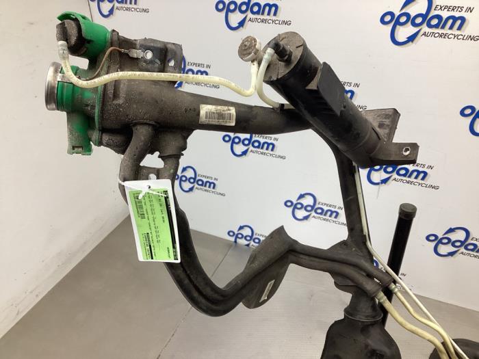 Tank van een Audi A1 Sportback (8XA/8XF) 1.0 TFSI Ultra 12V 2016