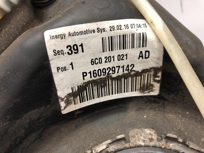 Tank van een Audi A1 Sportback (8XA/8XF) 1.0 TFSI Ultra 12V 2016