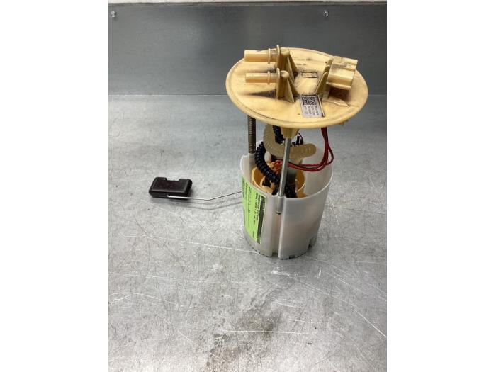 Gebruikte Tank element Pomp Renault Master III (MA/MB/MC/MD/MH/MF/MG/MH) 2.3 dCi 150 16V Prijs € 154,88 Inclusief btw aangeboden door Gebr Opdam B.V.