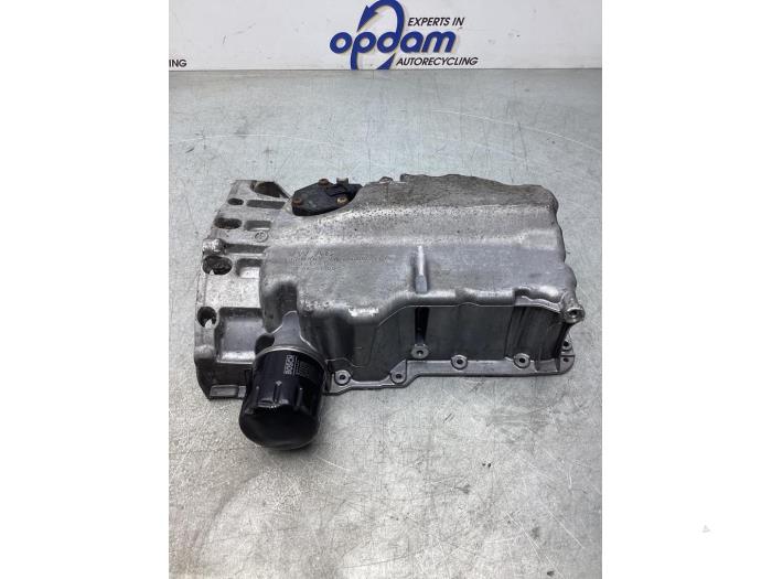 Gebruikte Carterpan Skoda Fabia III Combi (NJ5) 1.2 TSI 16V Greentech Prijs € 64,00 Margeregeling aangeboden door Gebr Opdam B.V.