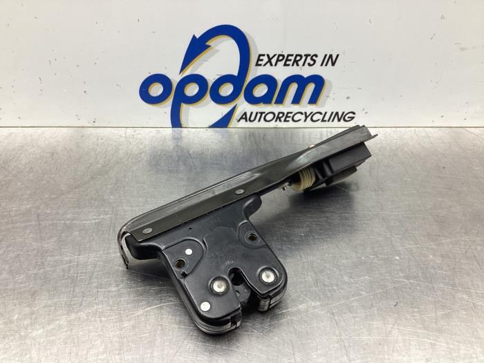 Slotmechaniek Achterklep van een Audi TT (8N3) 1.8 20V Turbo 2000