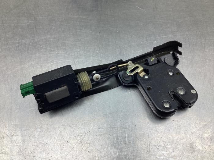 Slotmechaniek Achterklep van een Audi TT (8N3) 1.8 20V Turbo 2000