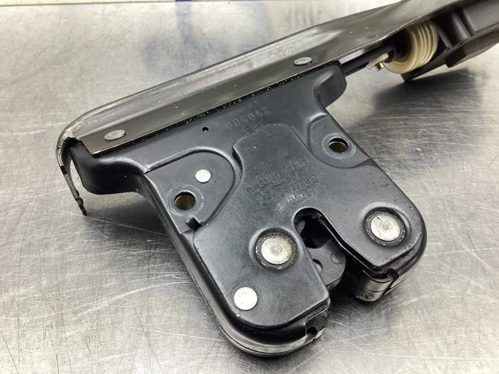 Slotmechaniek Achterklep van een Audi TT (8N3) 1.8 20V Turbo 2000