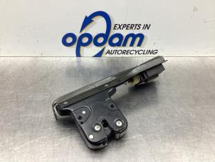 Gebruikte Slotmechaniek Achterklep Audi TT (8N3) 1.8 20V Turbo Prijs € 42,00 Margeregeling aangeboden door Gebr Opdam B.V.