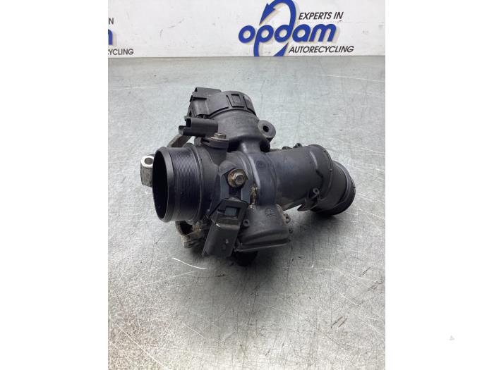Gebruikte Gasklephuis Peugeot Partner (GC/GF/GG/GJ/GK) 1.6 HDI 90 16V Prijs € 60,00 Margeregeling aangeboden door Gebr Opdam B.V.
