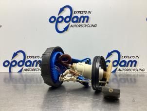 Gebruikte Benzinepomp BMW 3 serie Touring (E36/3) 318i Prijs € 42,00 Margeregeling aangeboden door Gebr Opdam B.V.