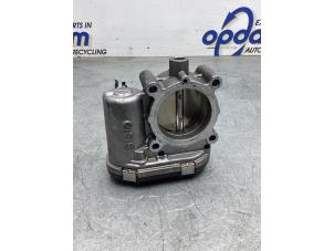 Gebruikte Gasklephuis Mercedes A (W176) 1.6 A-160 16V Prijs € 42,00 Margeregeling aangeboden door Gebr Opdam B.V.