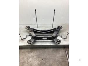 Gebruikte Subframe Mercedes C (W205) C-200d 2.2 16V Prijs € 149,00 Margeregeling aangeboden door Gebr Opdam B.V.