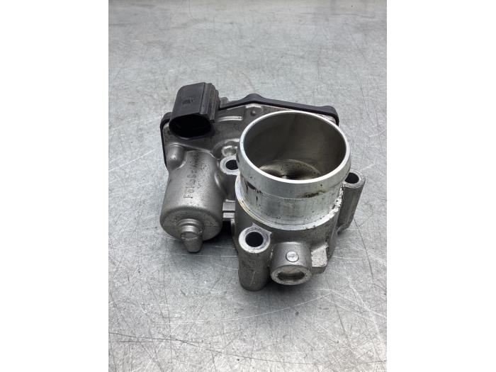 Gebruikte Gasklephuis Ford Fiesta 7 1.1 Ti-VCT 12V 70 Prijs € 34,00 Margeregeling aangeboden door Gebr Opdam B.V.