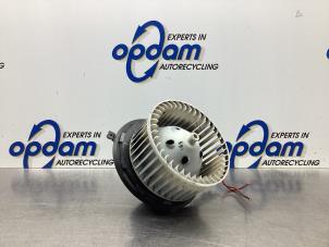 Gebruikte Aanjager Renault Laguna II Grandtour (KG) 1.8 16V Prijs € 51,00 Margeregeling aangeboden door Gebr Opdam B.V.