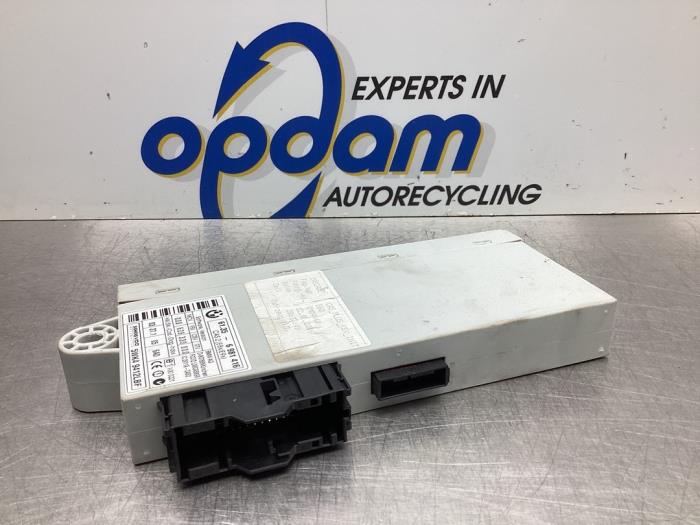 Computer Body Control van een BMW 5 serie (E60) 530i 24V 2006