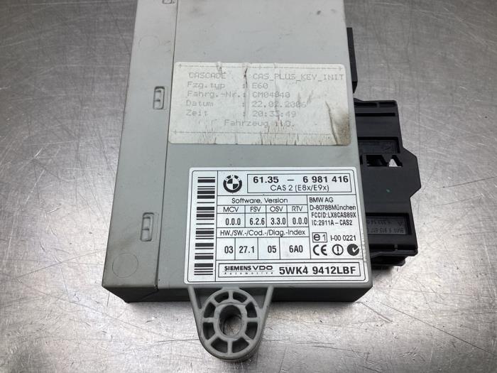 Computer Body Control van een BMW 5 serie (E60) 530i 24V 2006