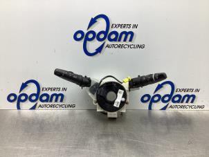 Gebruikte Licht + Raw Schakelaar Nissan Micra (K12) 1.2 16V Prijs € 30,00 Margeregeling aangeboden door Gebr Opdam B.V.