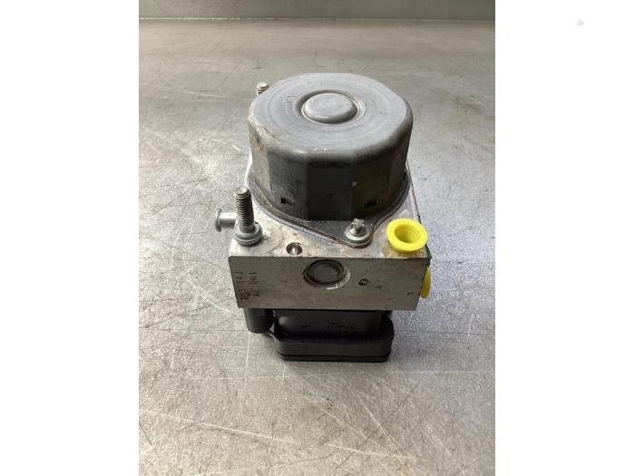 Gebruikte ABS Pomp Fiat Panda (312) 0.9 TwinAir 60 Prijs € 64,00 Margeregeling aangeboden door Gebr Opdam B.V.