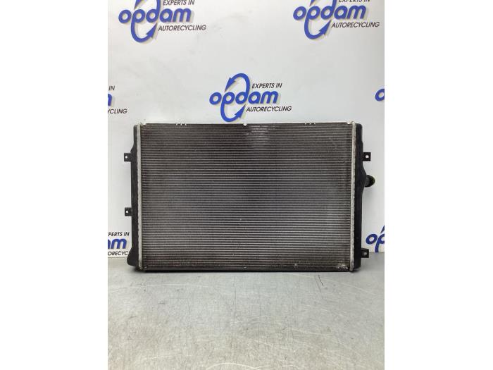 Radiateur van een Volkswagen Caddy IV 1.6 TDI 16V 2017
