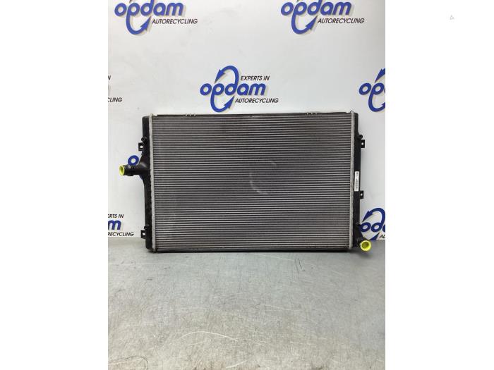Gebruikte Radiateur Volkswagen Caddy IV 1.6 TDI 16V Prijs € 90,75 Inclusief btw aangeboden door Gebr Opdam B.V.