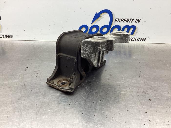 Gebruikte Motorrubber Opel Tigra Twin Top 1.8 16V Prijs € 32,00 Margeregeling aangeboden door Gebr Opdam B.V.