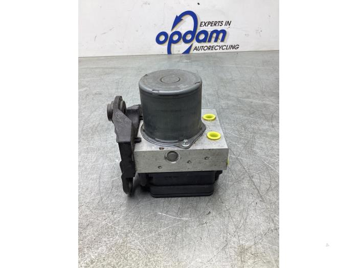 Gebruikte ABS Pomp Volkswagen Polo VI (AW1) 1.0 TSI 12V Prijs € 50,00 Margeregeling aangeboden door Gebr Opdam B.V.