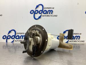 Gebruikte Benzinepomp Toyota Yaris Verso (P2) 1.3 16V Prijs € 45,00 Margeregeling aangeboden door Gebr Opdam B.V.