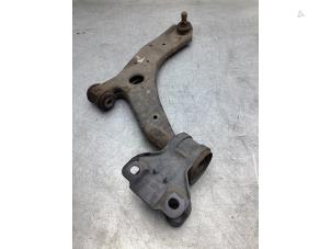 Gebruikte Draagarm onder rechts-voor Mazda 3 Sport (BL14/BLA4/BLB4) 1.6i MZR 16V Prijs € 40,00 Margeregeling aangeboden door Gebr Opdam B.V.