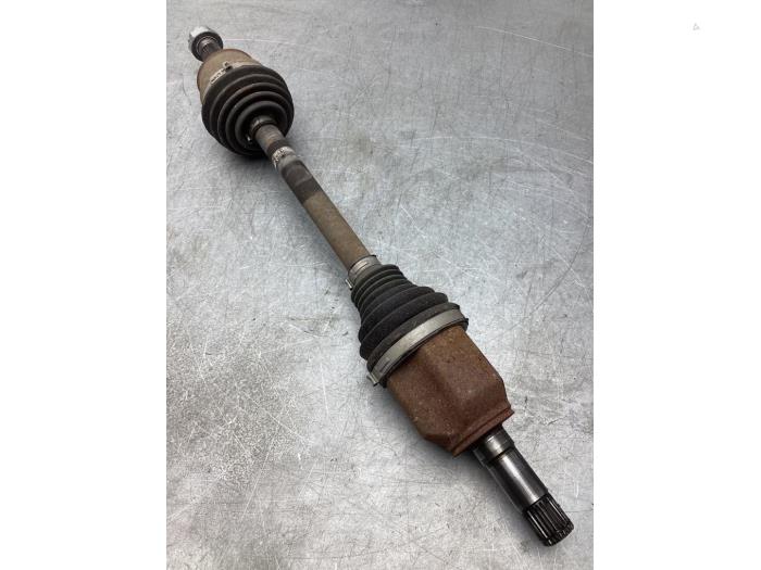 Gebruikte Aandrijfas links-voor Fiat 500L (199) 1.3 D 16V Multijet Prijs € 100,00 Margeregeling aangeboden door Gebr Opdam B.V.