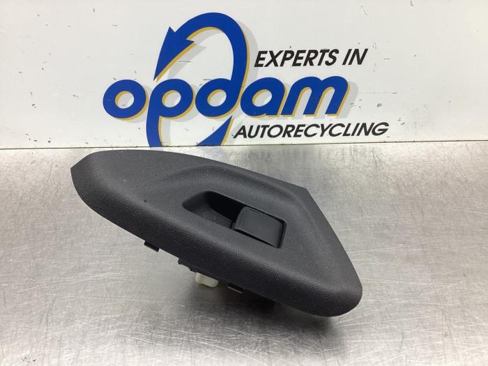 Elektrisch Raam Schakelaar van een Peugeot 108 1.0 12V VVT-i 2018