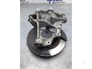 Gebruikte Fusee rechts-achter Lynk &amp; Co 01 1.5 PHEV Prijs € 350,00 Margeregeling aangeboden door Gebr Opdam B.V.