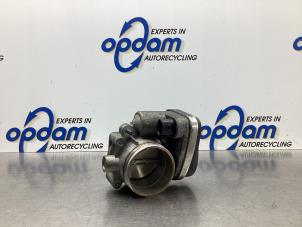 Gebruikte Gasklephuis BMW 5 serie Touring (E39) 520i 24V Prijs € 68,00 Margeregeling aangeboden door Gebr Opdam B.V.