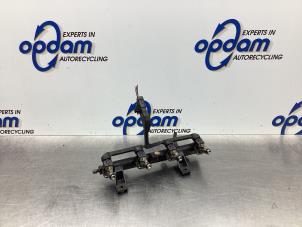 Gebruikte Injector (benzine injectie) Peugeot 206 (2A/C/H/J/S) 1.4 XR,XS,XT,Gentry Prijs € 100,00 Margeregeling aangeboden door Gebr Opdam B.V.