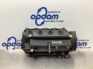 Gebruikte Kleppendeksel Renault Twingo II (CN) 1.2 16V Prijs € 68,00 Margeregeling aangeboden door Gebr Opdam B.V.