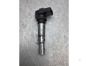 Gebruikte Pen Bobine Volkswagen Golf IV (1J1) 1.6 16V Prijs € 10,00 Margeregeling aangeboden door Gebr Opdam B.V.