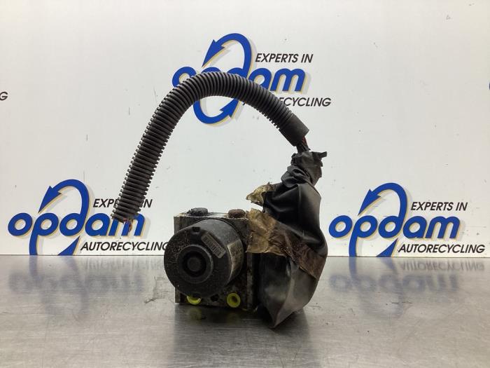 Gebruikte ABS Pomp Citroen C2 (JM) 1.1 Prijs € 68,00 Margeregeling aangeboden door Gebr Opdam B.V.