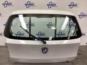 Gebruikte Achterklep BMW 1 serie (E81) 116i 1.6 16V Prijs € 225,00 Margeregeling aangeboden door Gebr Opdam B.V.