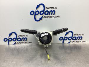 Gebruikte Combischakelaar Stuurkolom Nissan Micra (K12) 1.4 16V Prijs € 32,00 Margeregeling aangeboden door Gebr Opdam B.V.